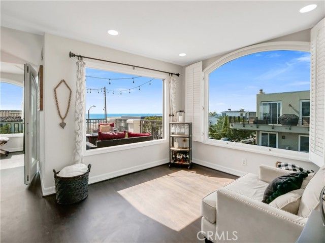 300 16th Street, Manhattan Beach, CA 90266