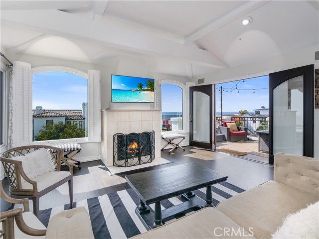 300 16th Street, Manhattan Beach, CA 90266