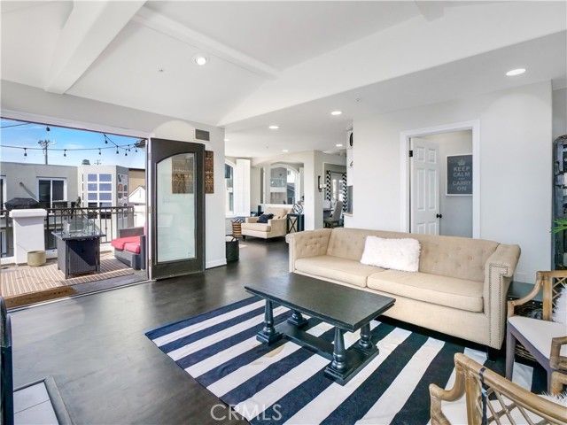 300 16th Street, Manhattan Beach, CA 90266