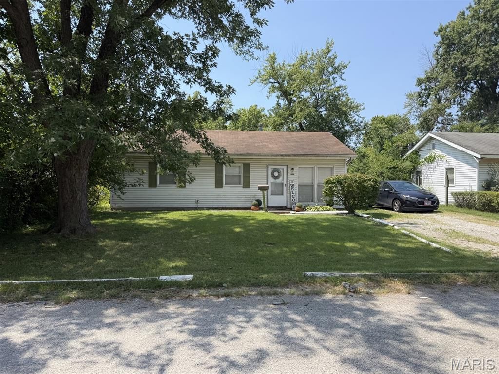 806 E 5th Street, Cahokia, IL 62206