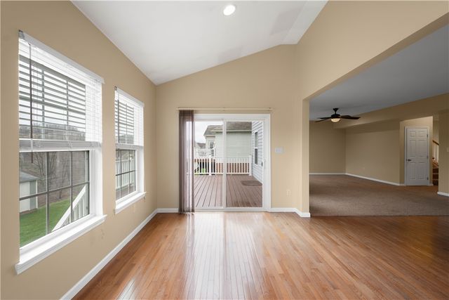 6042 Middlefield Dr, South Fayette, PA 15057