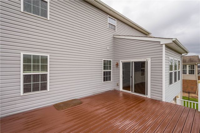 6042 Middlefield Dr, South Fayette, PA 15057