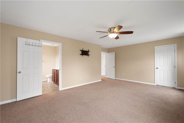 6042 Middlefield Dr, South Fayette, PA 15057