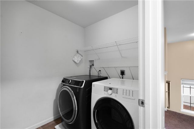 6042 Middlefield Dr, South Fayette, PA 15057