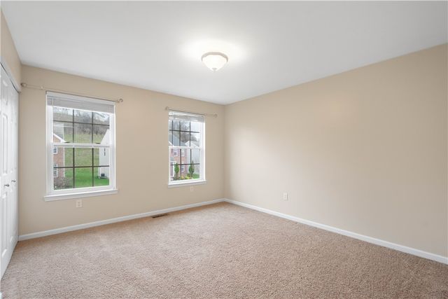 6042 Middlefield Dr, South Fayette, PA 15057