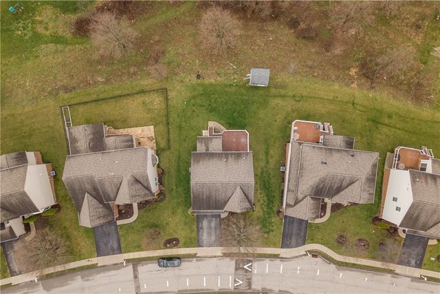 6042 Middlefield Dr, South Fayette, PA 15057