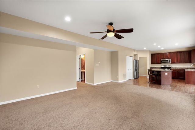 6042 Middlefield Dr, South Fayette, PA 15057