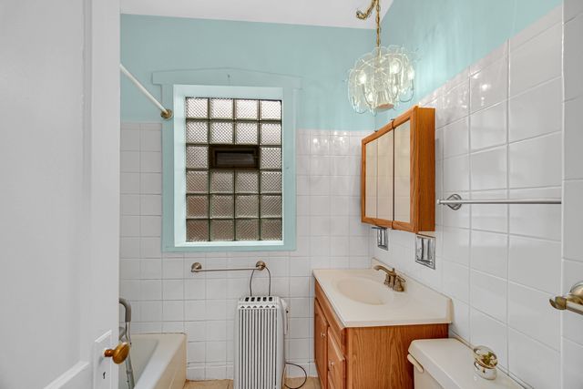 7644 S Lafayette Avenue, Chicago, IL 60620