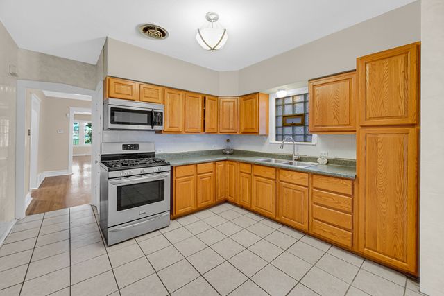 7644 S Lafayette Avenue, Chicago, IL 60620