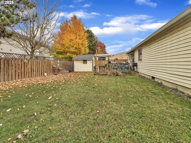 289 HARVARD Dr, Woodburn, OR 97071