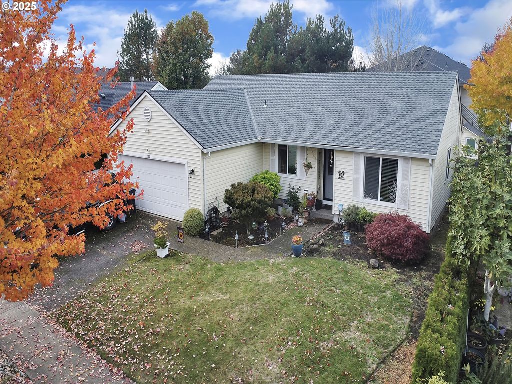 289 HARVARD Dr, Woodburn, OR 97071