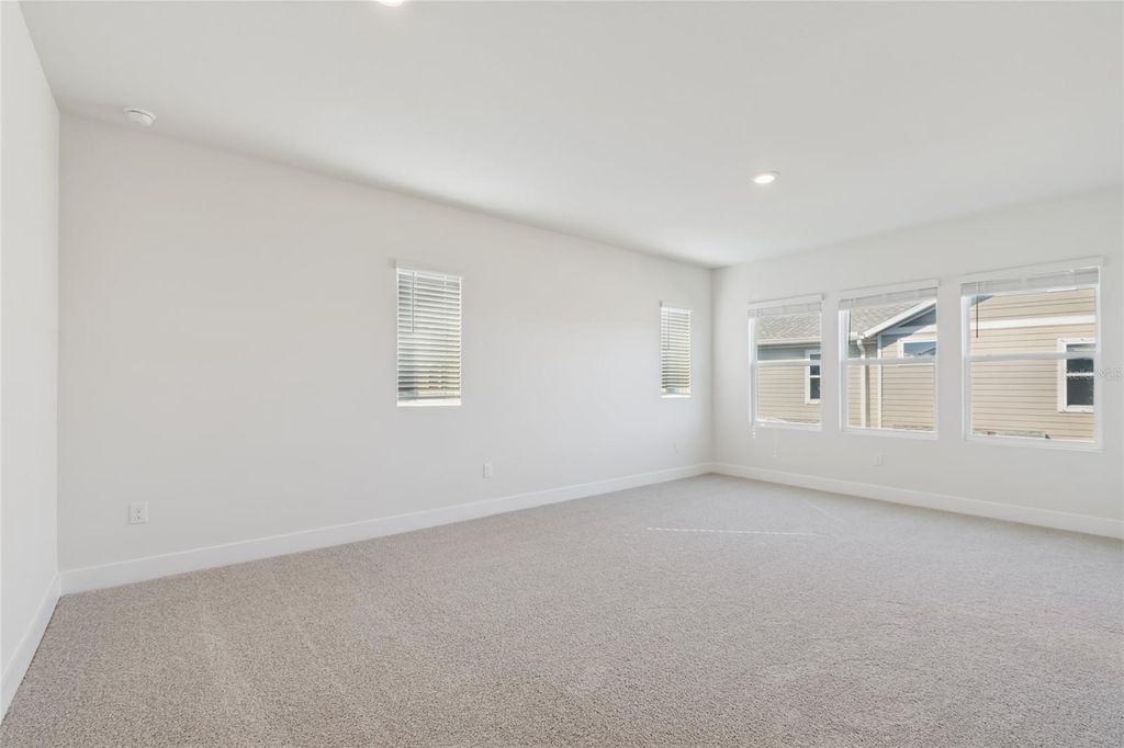 Image 20 of property listing at 11722 FULL MOON LOOP, Parrish, FL 34219