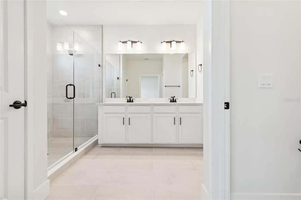 Image 22 of property listing at 11722 FULL MOON LOOP, Parrish, FL 34219