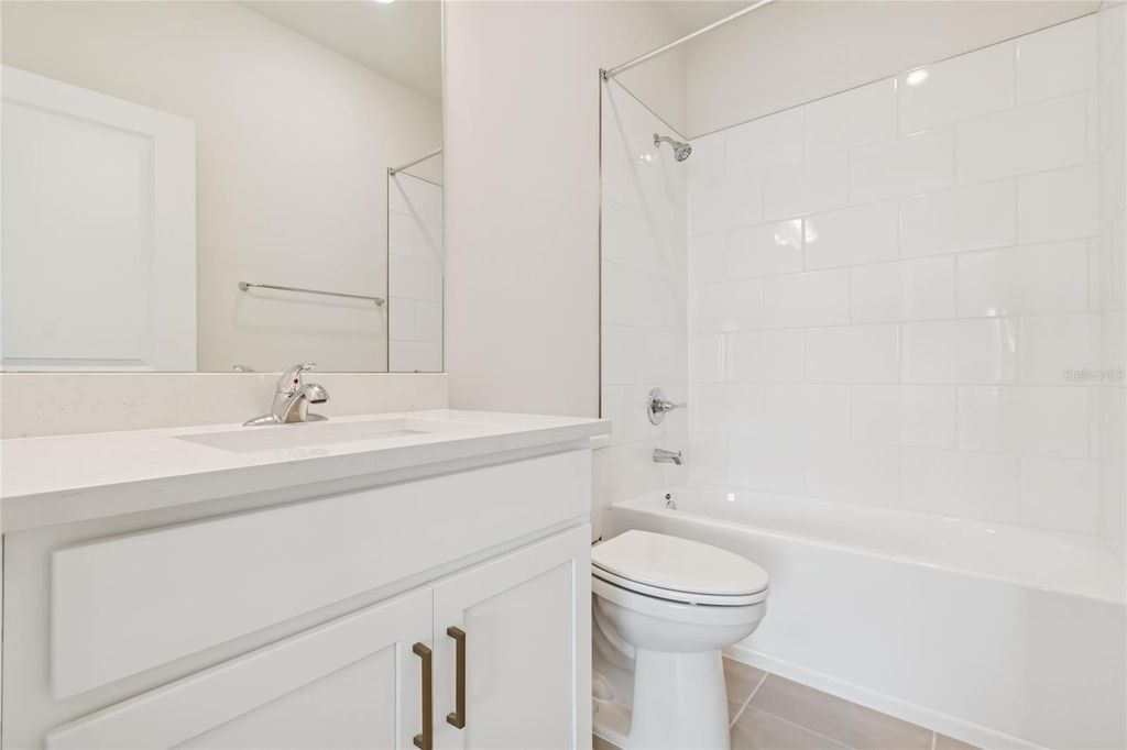 Image 30 of property listing at 11722 FULL MOON LOOP, Parrish, FL 34219