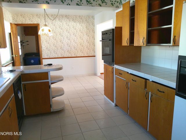 134 W Reed Avenue, Bowling Green, OH 43402