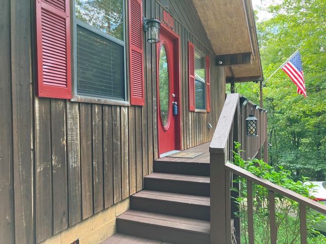 70 Lovers Leap Drive, Murphy, NC 28906