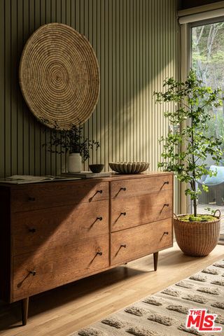 3640 Multiview Drive, Los Angeles, CA 90068