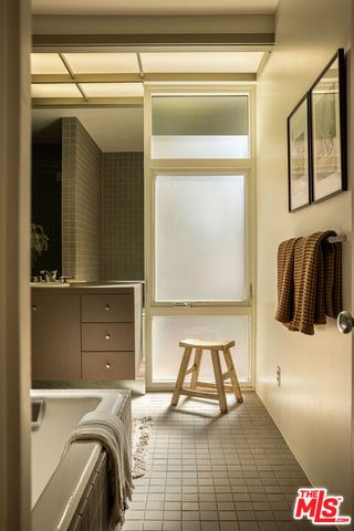 3640 Multiview Drive, Los Angeles, CA 90068