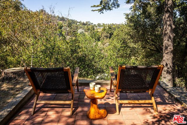 3640 Multiview Drive, Los Angeles, CA 90068