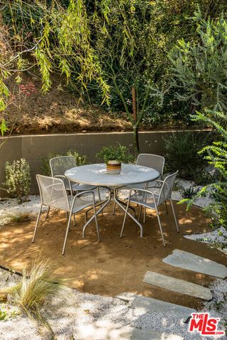 3640 Multiview Drive, Los Angeles, CA 90068