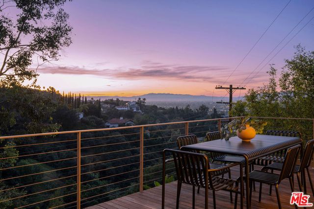 3640 Multiview Drive, Los Angeles, CA 90068