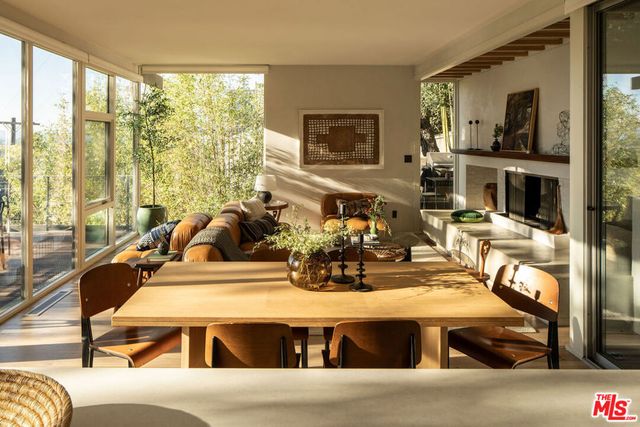 3640 Multiview Drive, Los Angeles, CA 90068