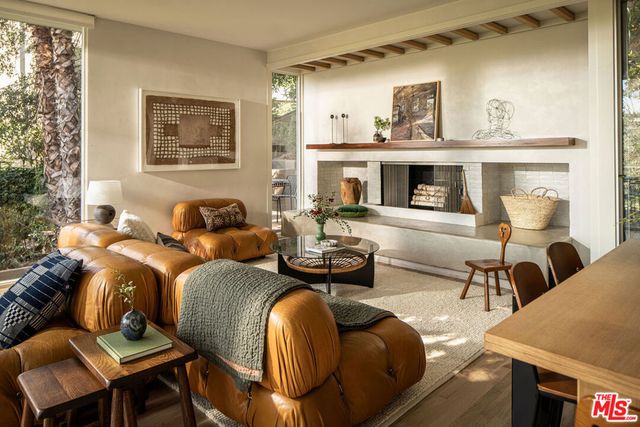 3640 Multiview Drive, Los Angeles, CA 90068