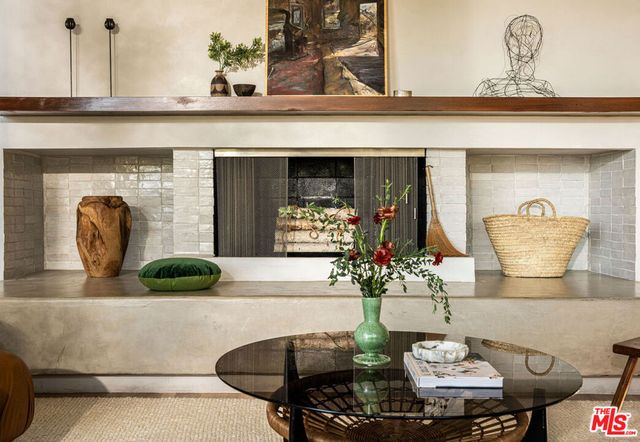 3640 Multiview Drive, Los Angeles, CA 90068