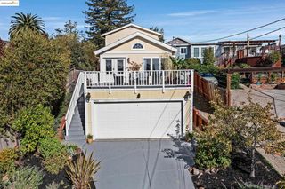 7554 Sunkist Dr, Oakland, CA 94605