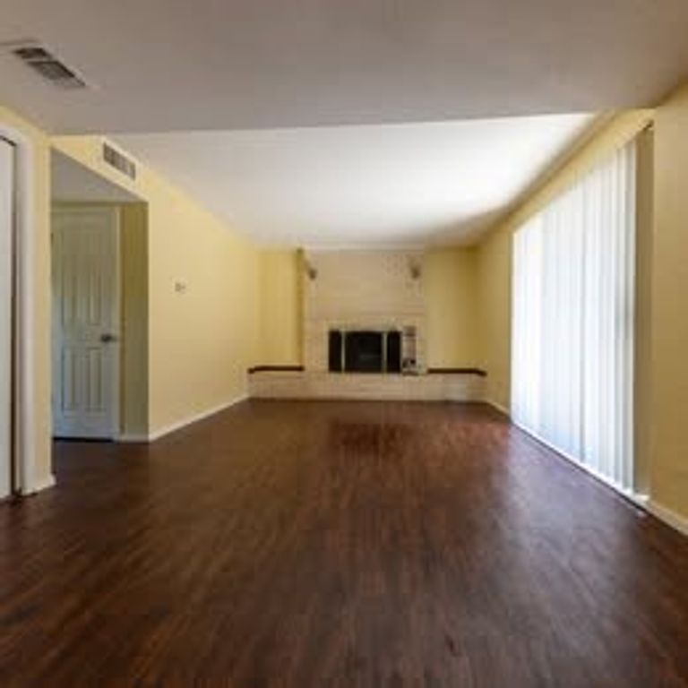 3112 Faye E, Richland Hills, TX 76118