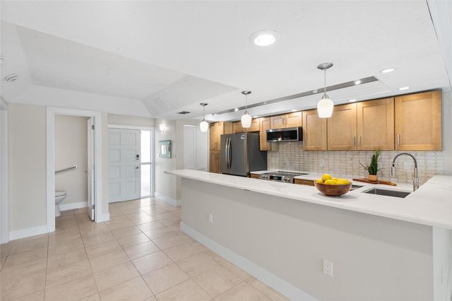 433 S PAULA DRIVE 1, Dunedin, FL 34698