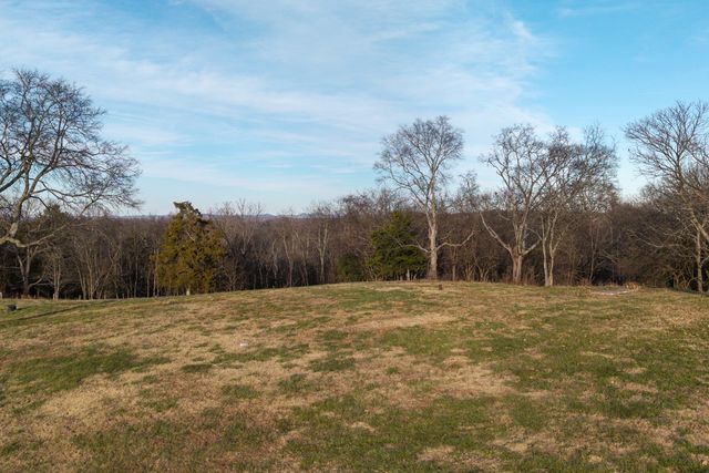 4900 Manners Rd, Lebanon, TN 37087