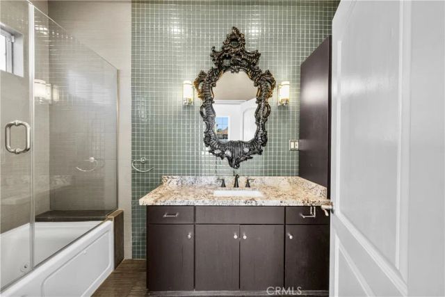 6223 Simpson, North Hollywood, CA 91606