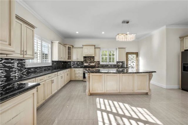 6223 Simpson, North Hollywood, CA 91606