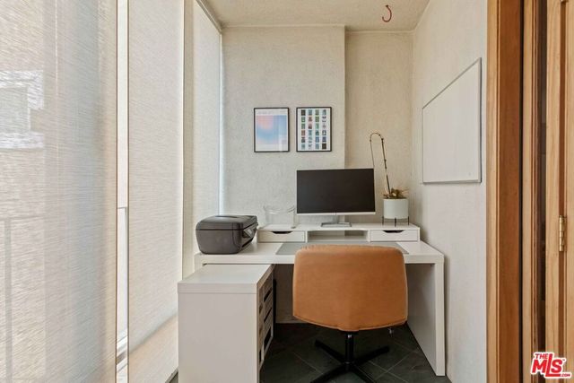 705 Westmount Drive 209, West Hollywood, CA 90069