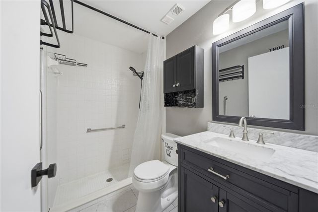 3135 CHARTER CLUB DRIVE B, Tarpon Springs, FL 34688