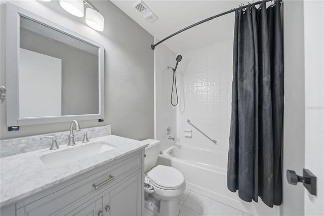 3135 CHARTER CLUB DRIVE B, Tarpon Springs, FL 34688