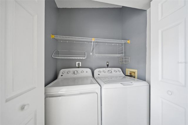 3135 CHARTER CLUB DRIVE B, Tarpon Springs, FL 34688