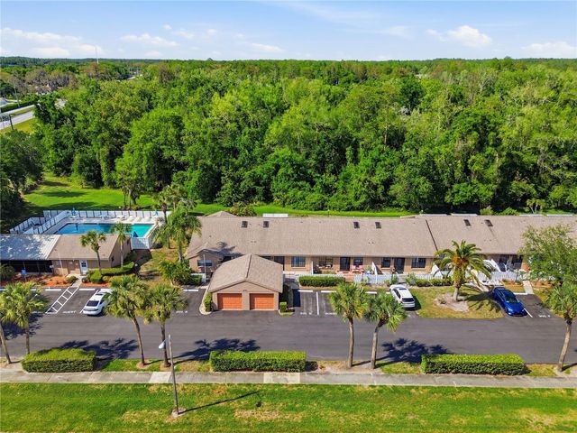 3135 CHARTER CLUB DRIVE B, Tarpon Springs, FL 34688