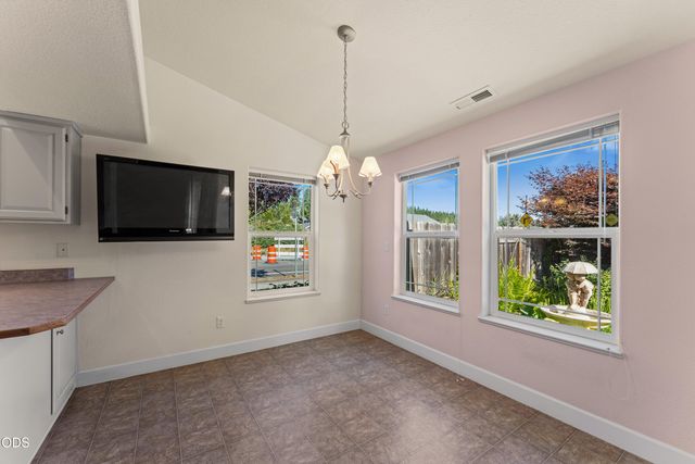 2690 SW Trinity Way, Grants Pass, OR 97527