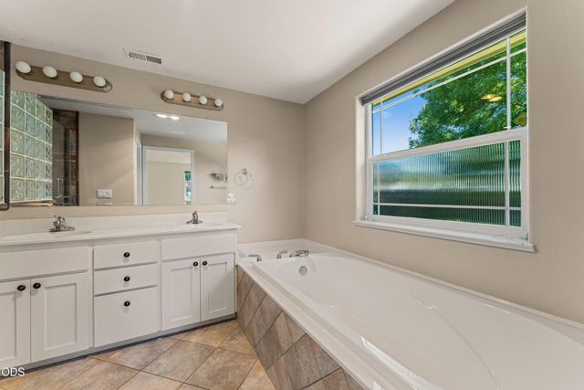 2690 SW Trinity Way, Grants Pass, OR 97527