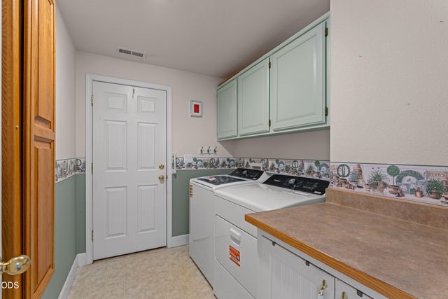 2690 SW Trinity Way, Grants Pass, OR 97527