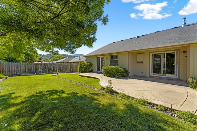 2690 SW Trinity Way, Grants Pass, OR 97527