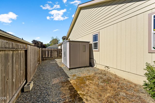 2690 SW Trinity Way, Grants Pass, OR 97527