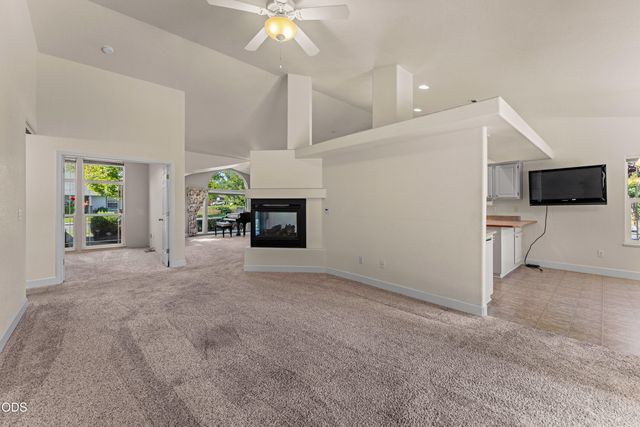 2690 SW Trinity Way, Grants Pass, OR 97527