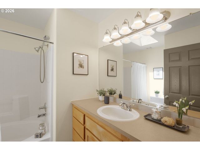 20680 Nw SEDONA Ln, Beaverton, OR 97006