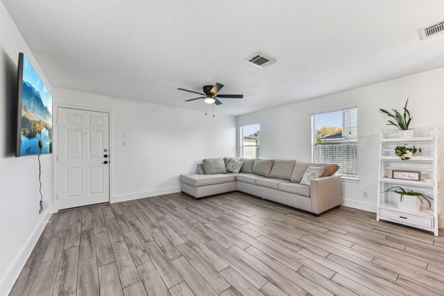 2340 Bluffstone DR, Round Rock, TX 78665