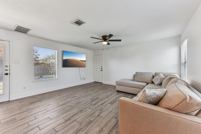 2340 Bluffstone DR, Round Rock, TX 78665