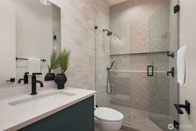 5917 104th Place NE, Kirkland, WA 98033