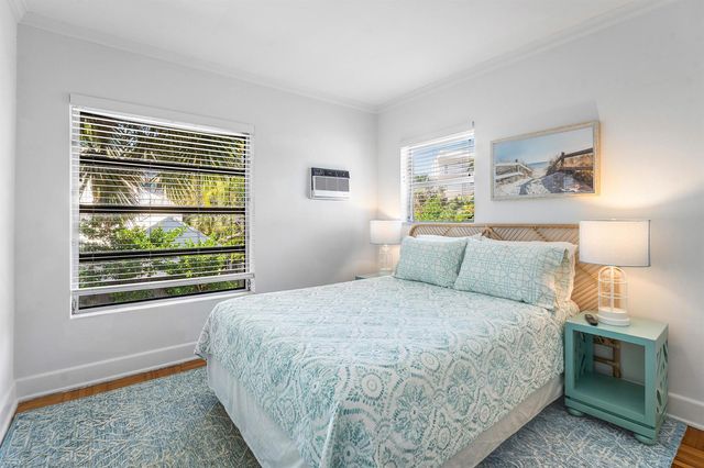424 Chilean Avenue 4, Palm Beach, FL 33480